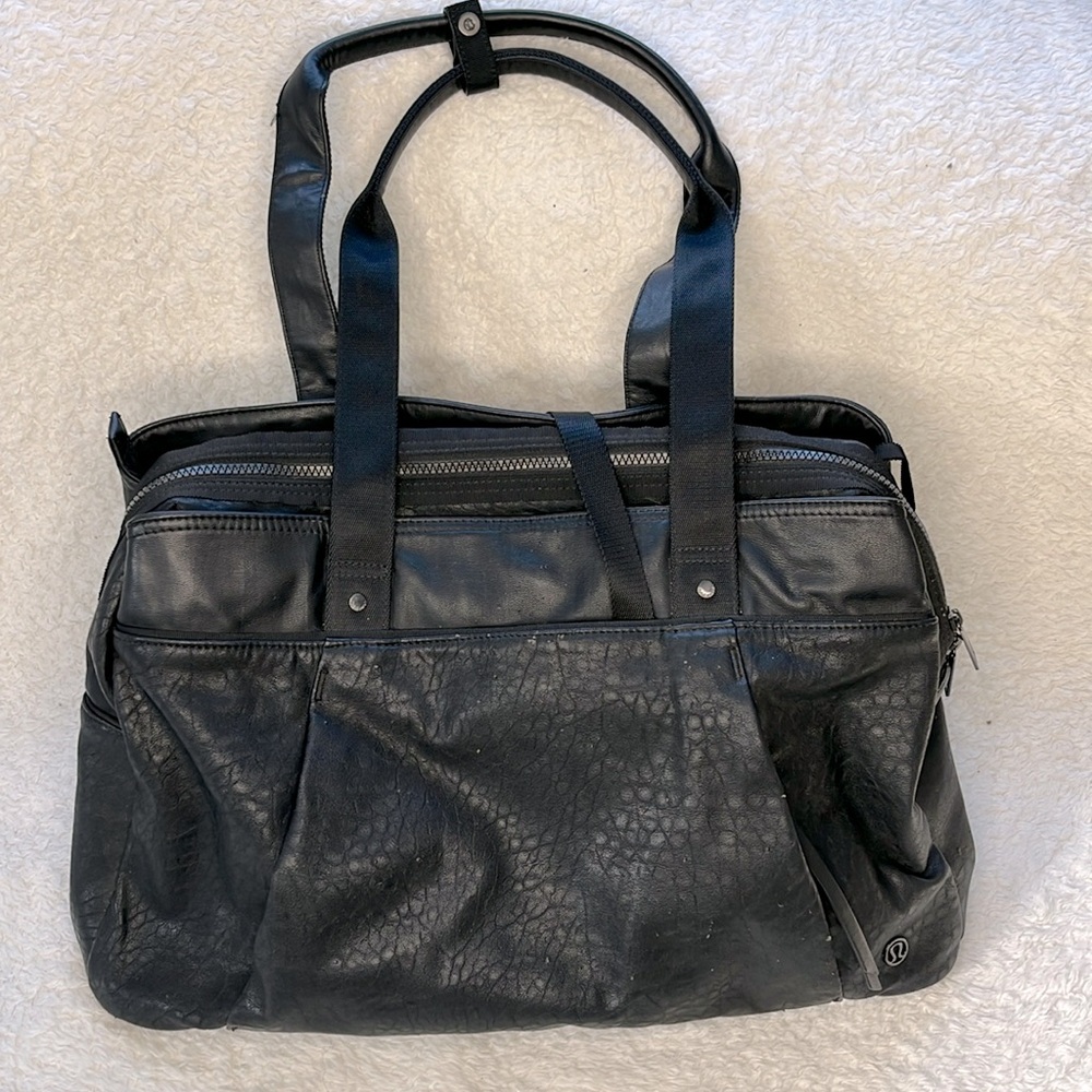 Lululemon Overnight/Gym/Work/School/yYoga Bag